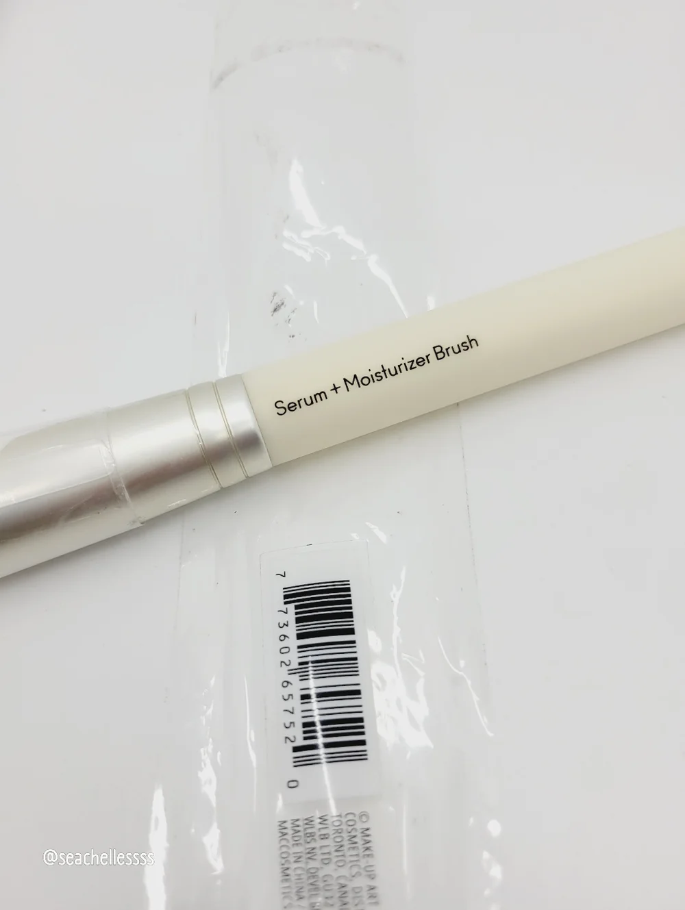 MAC 001 Serum + Moisturizer Brush Dome-Shaped Angled Brand New Authentic